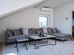 Residence Republic Square- Luxury at Top Location