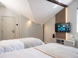 Residence Republic Square- Luxury at Top Location