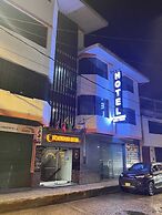 D CARDENAS HOTEL