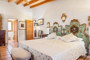 - House In