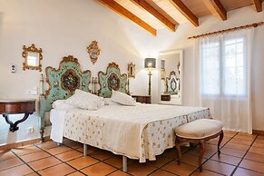 - House In