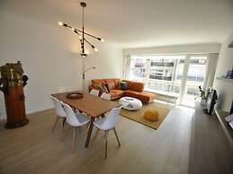 Modern 5th Floor Apartment