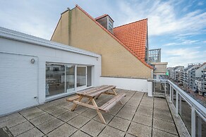 Stylish City-view Retreat