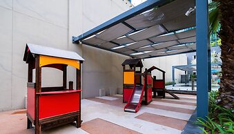 The Cosmopolitan Serene Living in a One Bedroom