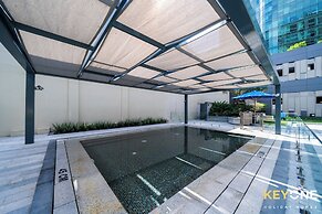 The Cosmopolitan Serene Living in a One Bedroom