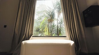 Lingga Garden House