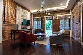 Lingga Garden House