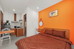 Saluton House