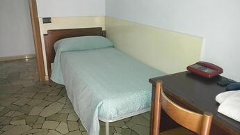Hotel Mira