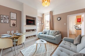 Host Stay Farman Road