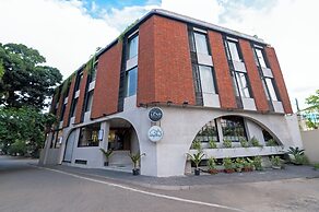 Hotel Idyllic Inn