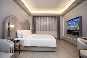 Mercure Changchun Ziyou Road Dahua