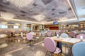 Mercure Changchun Ziyou Road Dahua