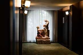 Cavalier Hotel