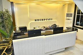 Deep Hotel