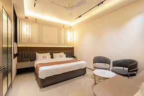 Deep Hotel