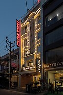 Deep Hotel