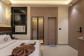 Deep Hotel