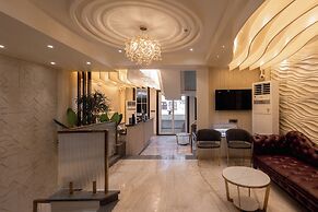 Deep Hotel