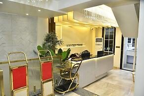 Deep Hotel