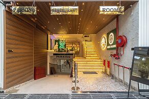 Deep Hotel