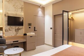 Deep Hotel