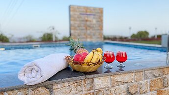Royal Stone Resort