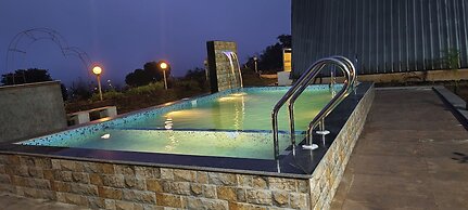 Royal Stone Resort