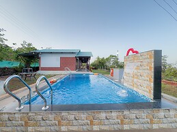 Royal Stone Resort
