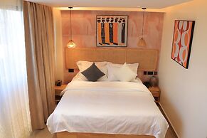 Arova Hotel
