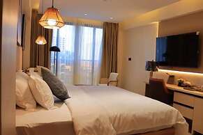 Arova Hotel