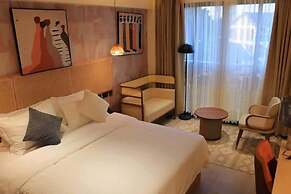 Arova Hotel