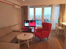 Wave 1 Promenada Apartments