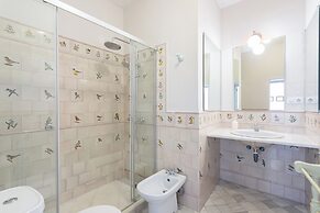 Traditional House With Private Terrace. Campamento