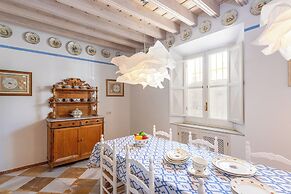 Traditional House With Private Terrace. Campamento