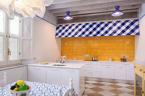 Traditional House With Private Terrace. Campamento
