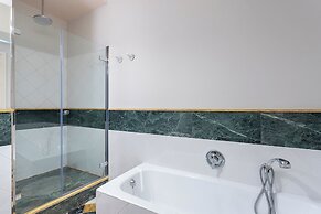 Traditional House With Private Terrace. Campamento