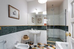 Traditional House With Private Terrace. Campamento