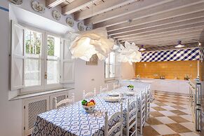 Traditional House With Private Terrace. Campamento