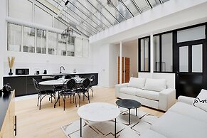 Authentique Apartment - 1br- 2P- Voltaire