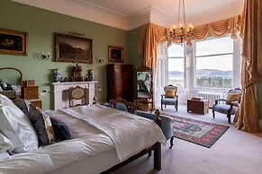 Errol Park - Grand Stately Home Views