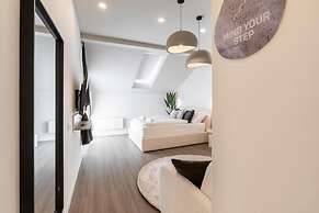 Oasis Luxe Boutique Suites by BQA