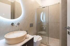 Oasis Luxe Boutique Suites by BQA