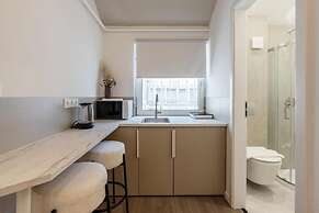 Oasis Luxe Boutique Suites by BQA