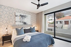 Oceanview Secure 3bed Apt Sea Point Marlo Breeze