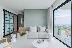 Alluring 2bed Apt w Sea Mountain Views Marlo Vale