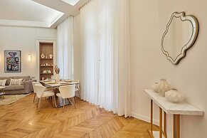 Saint Honore Luxury Apartment With AC