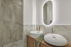 Saint Honore Luxury Apartment With AC