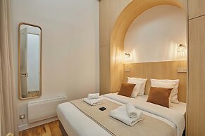Saint Honore Luxury Apartment With AC