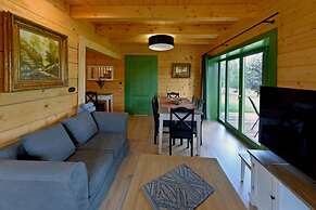 Comfortable Holiday Homes Right on the Lake